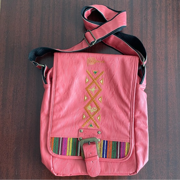 NWOT Peña Inca Piel Red Embroidered Crossbody Bag - Picture 1 of 13